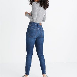 Curvy High-Rise Skinny Jeans in Moreaux Wash size 24